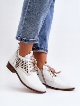 Chaussures ajourées à lacets blanches – Step in style